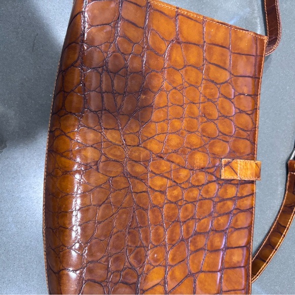 Furla Brown Leather women’s pocketbook made in Italy. 11” by 8” - Picture 4 of 6